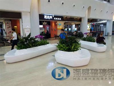 商場(chǎng)玻璃鋼樹(shù)池花池座椅